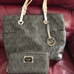 Michael Kors Jet Set Purse & Wallet
